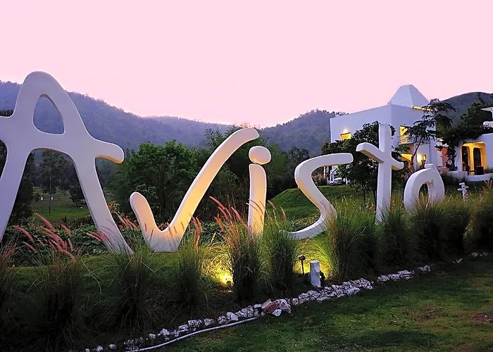 Aristo Chic & Farm รีสอร์ท สวนผึ้ง