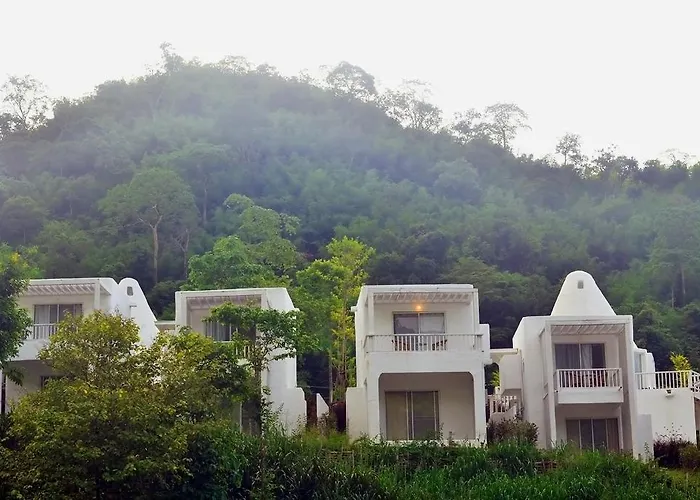 รีสอร์ท Aristo Chic & Farm สวนผึ้ง