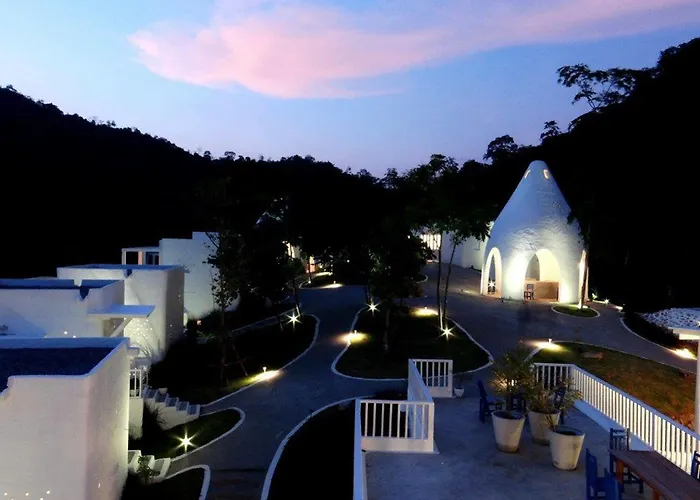 Aristo Chic & Farm รีสอร์ท 4*